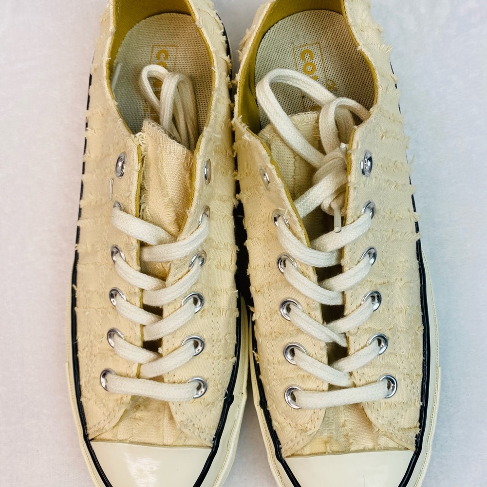 Converse Chuck Taylor Low Cream Distressed Canvas Sneakers Women’s Size 6 - Picture 3 of 12